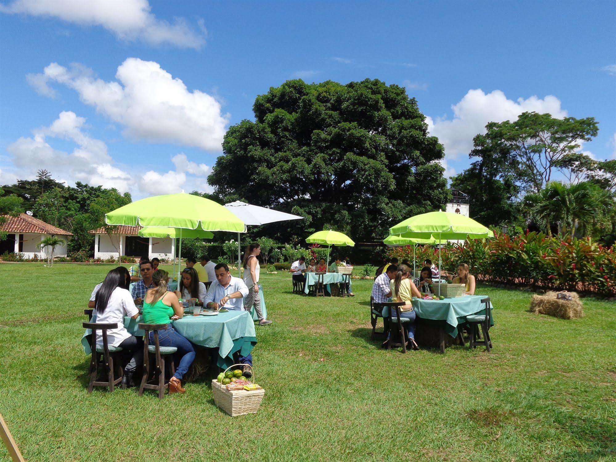 Hotel Campestre Arboretto Villavicencio Eksteriør billede